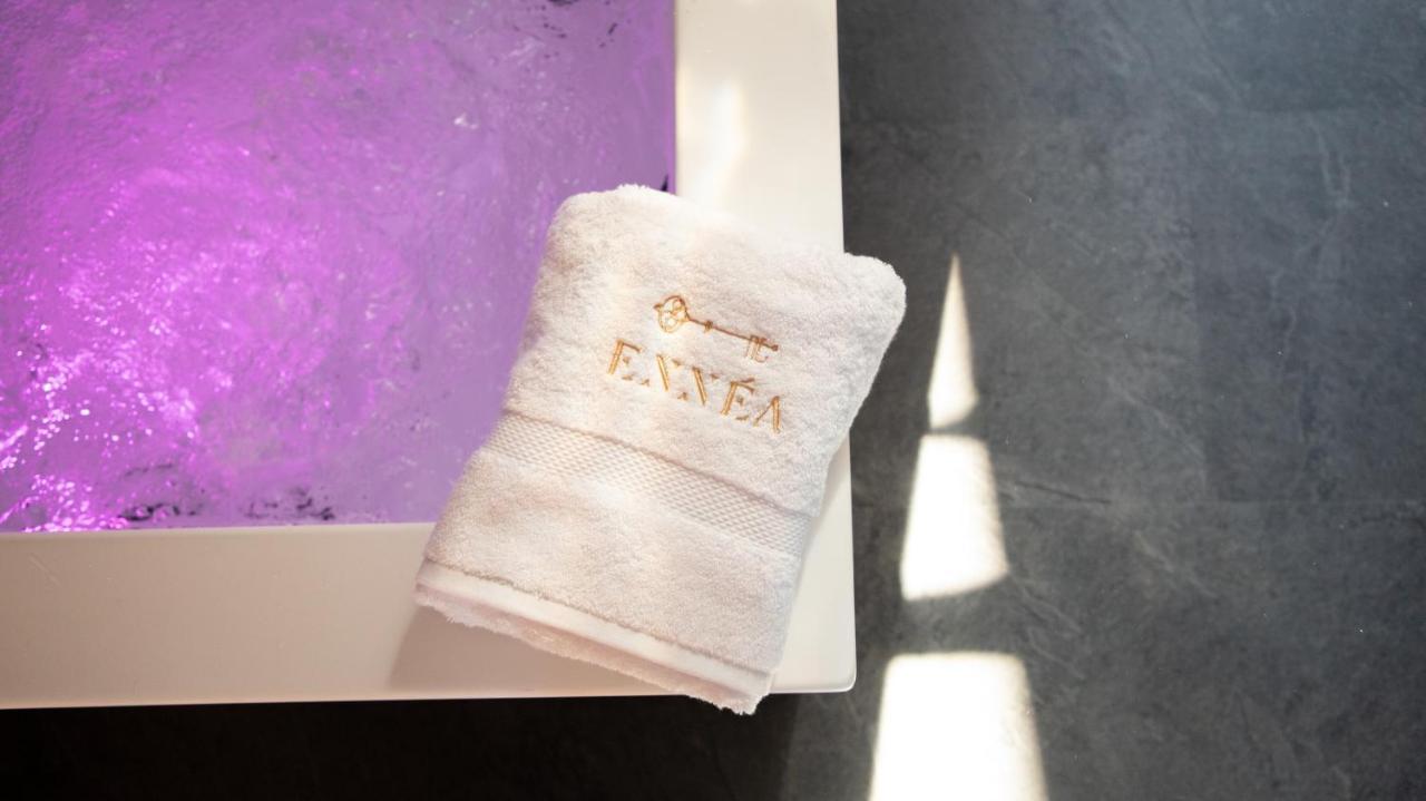 Ennea - Jacuzzi & Luxury Suites (Adults Only) Perpignan Exteriör bild