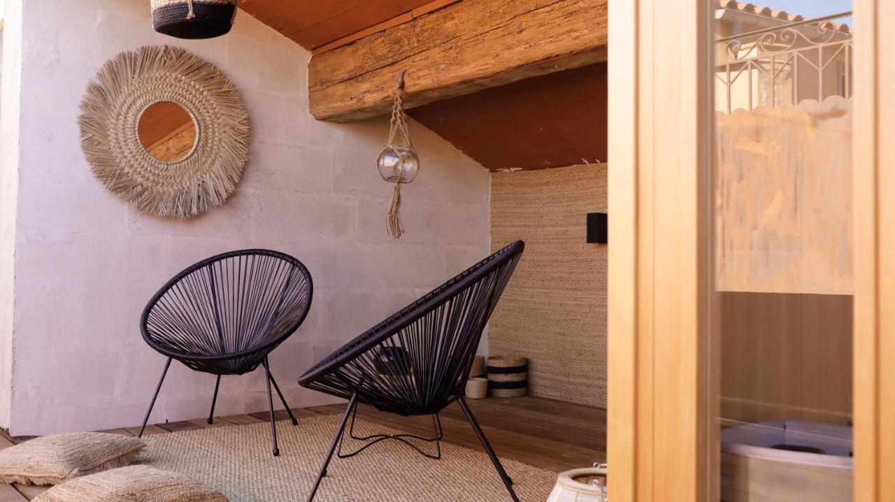 Ennea - Jacuzzi & Luxury Suites (Adults Only) Perpignan Exteriör bild