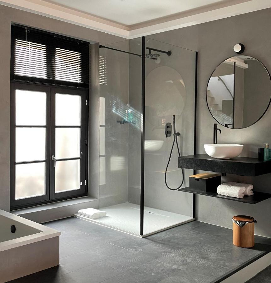 Ennea - Jacuzzi & Luxury Suites (Adults Only) Perpignan Exteriör bild